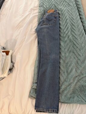 Levi's Women's Straight-Leg Jeans in Classic Blue Denim